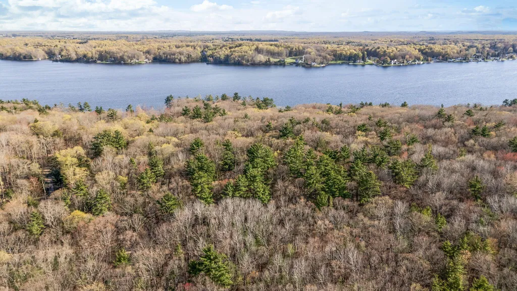 5717 W Pleasant Hill Road Hamlin Township MI 49411