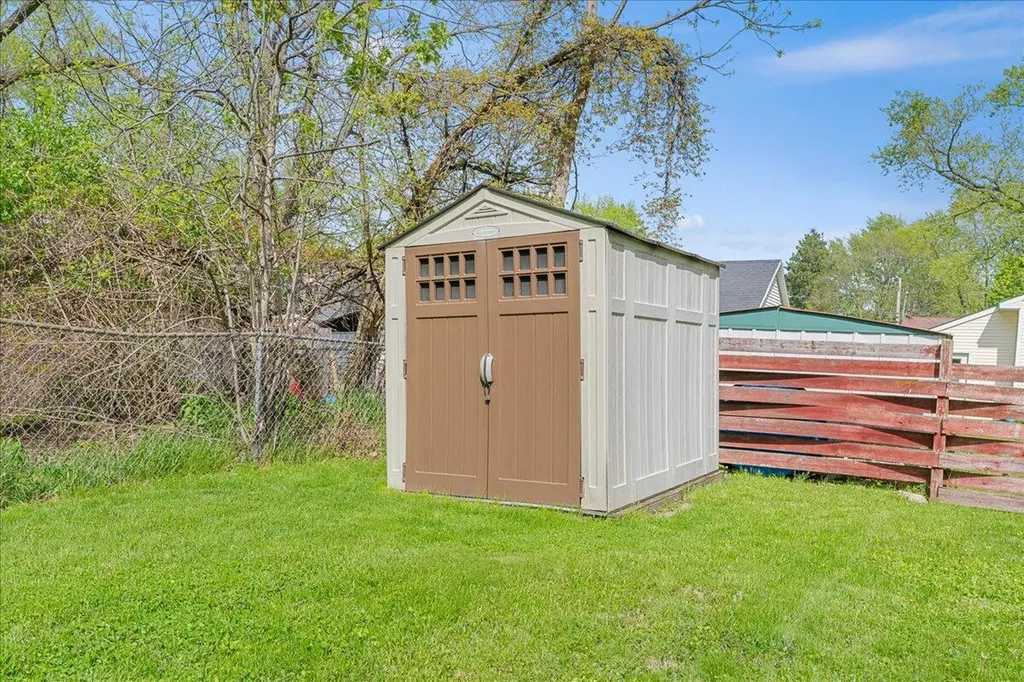 1896 Chestnut Street Delhi Charter Township MI 48842