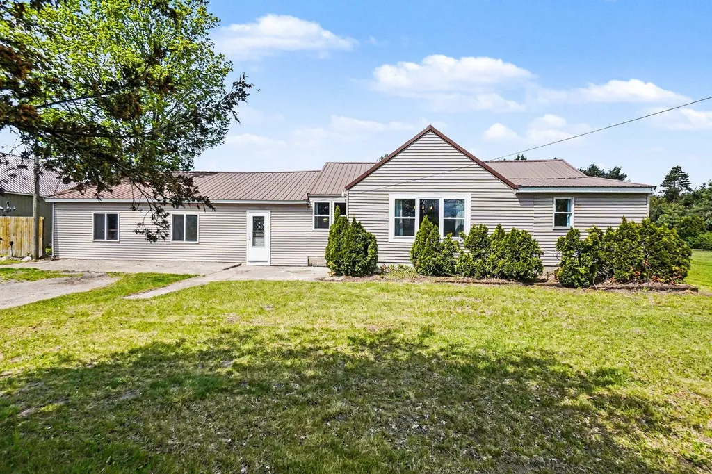 8025 S Warner Avenue Bridgeton Township MI 49412