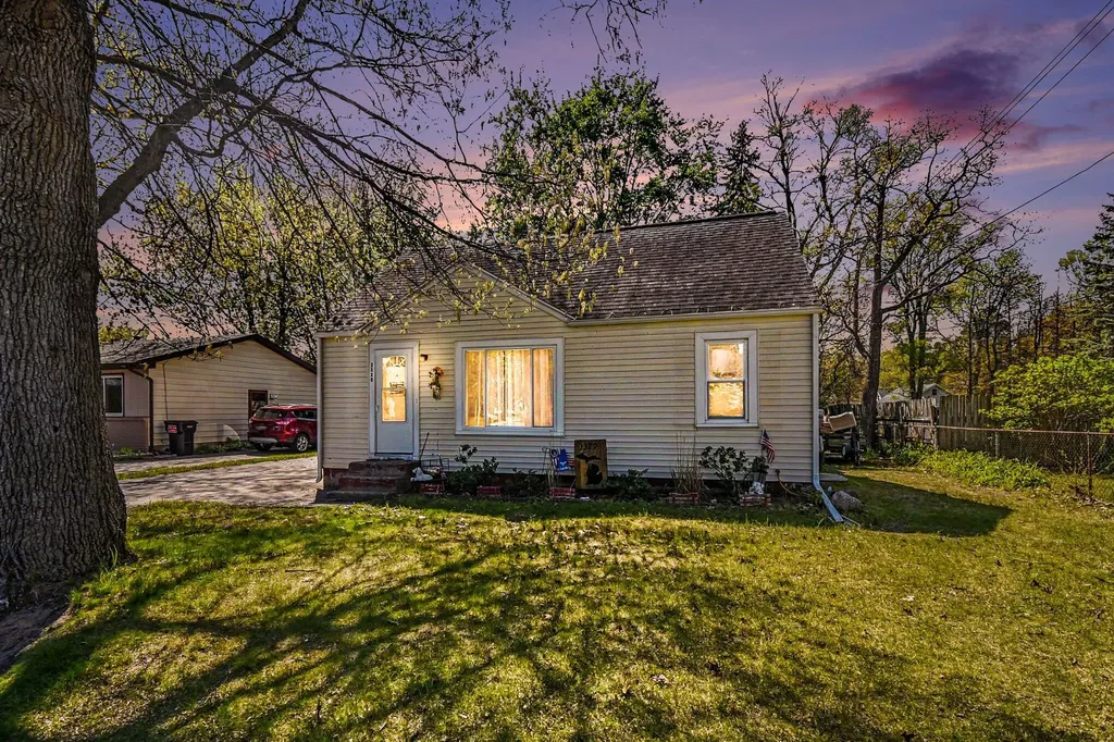 3329 Hubal Avenue SW Wyoming City MI 49519