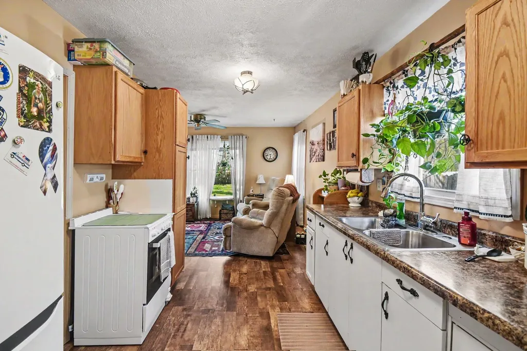 3329 Hubal Avenue SW Wyoming City MI 49519
