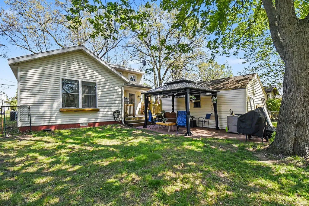 3329 Hubal Avenue SW Wyoming City MI 49519