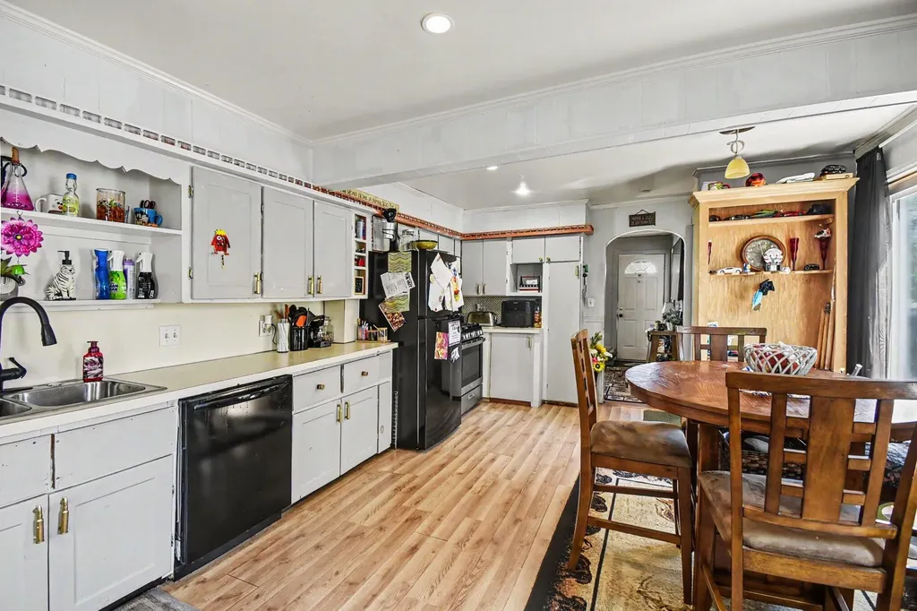 3329 Hubal Avenue SW Wyoming City MI 49519
