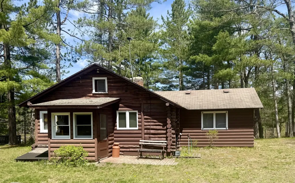 11272 S L Lakes Bridge Street Pleasant Plains Township MI 49304