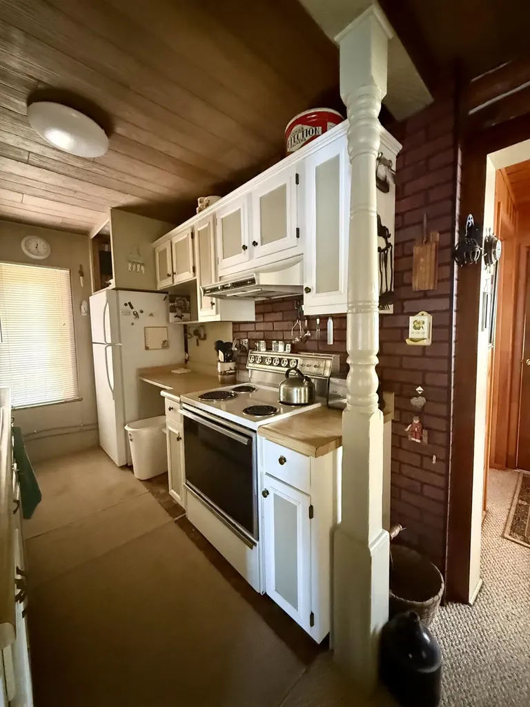11272 S L Lakes Bridge Street Pleasant Plains Township MI 49304