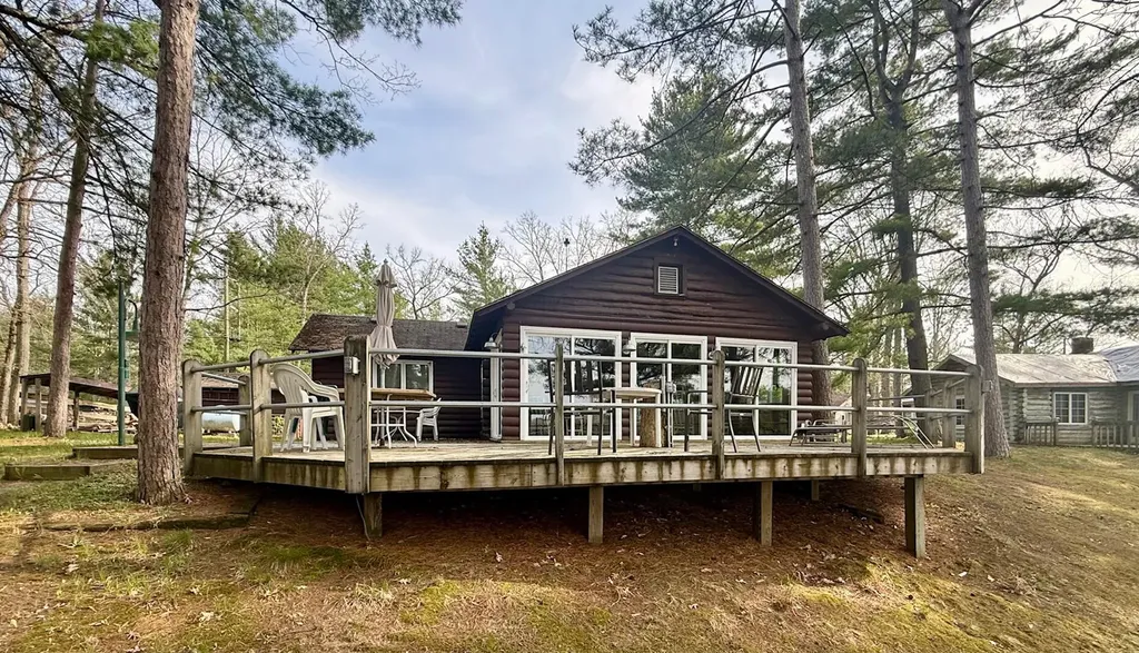 11272 S L Lakes Bridge Street Pleasant Plains Township MI 49304