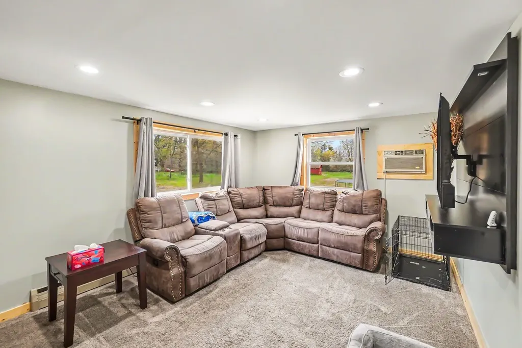18680 220th Avenue Green Charter Township MI 49307
