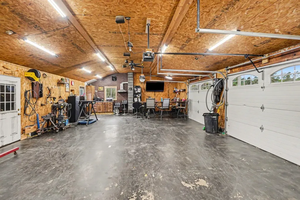 18680 220th Avenue Green Charter Township MI 49307