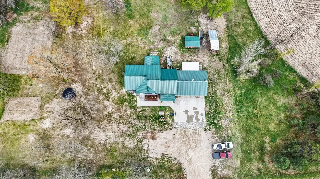 18680 220th Avenue Green Charter Township MI 49307