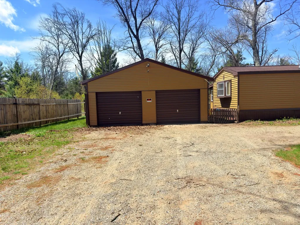 9189 S Oakland Drive Pleasant Plains Township MI 49304