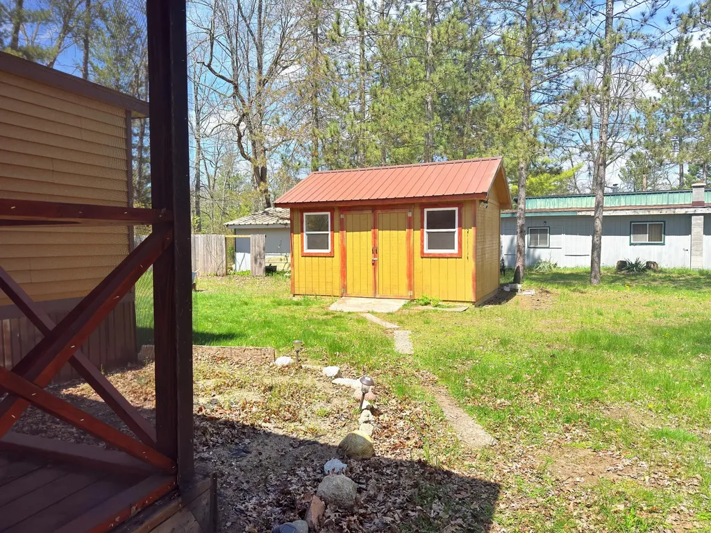 9189 S Oakland Drive Pleasant Plains Township MI 49304