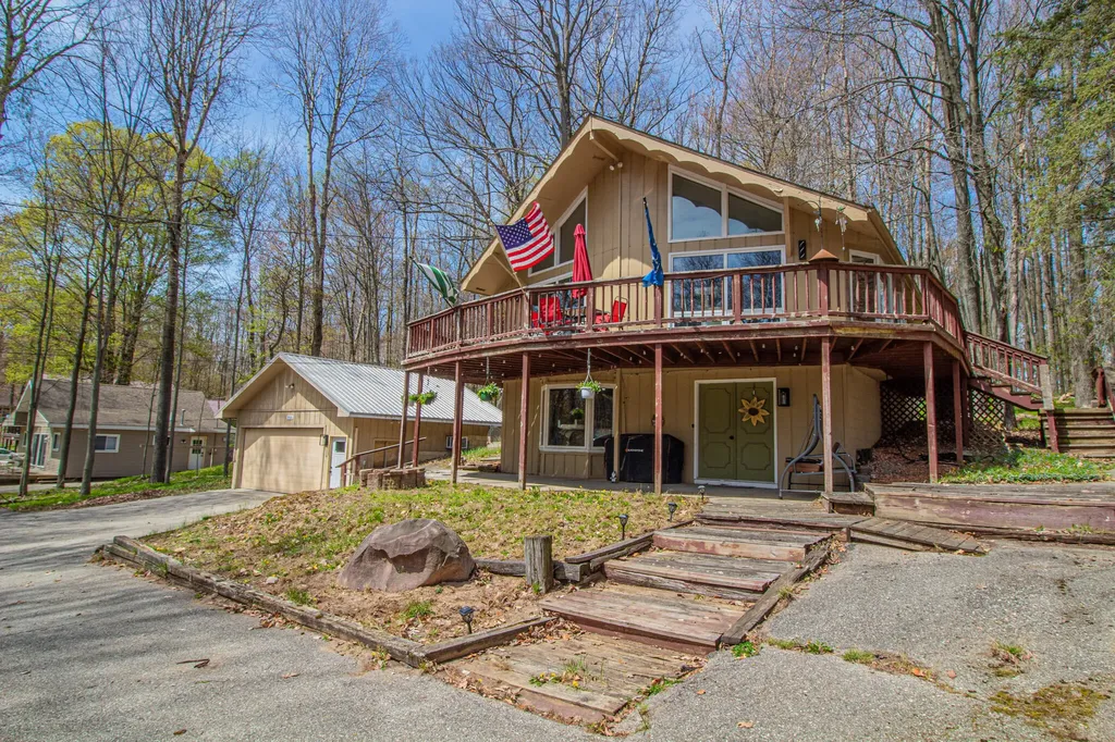 9530 Golf Port Drive Morton Township MI 49346