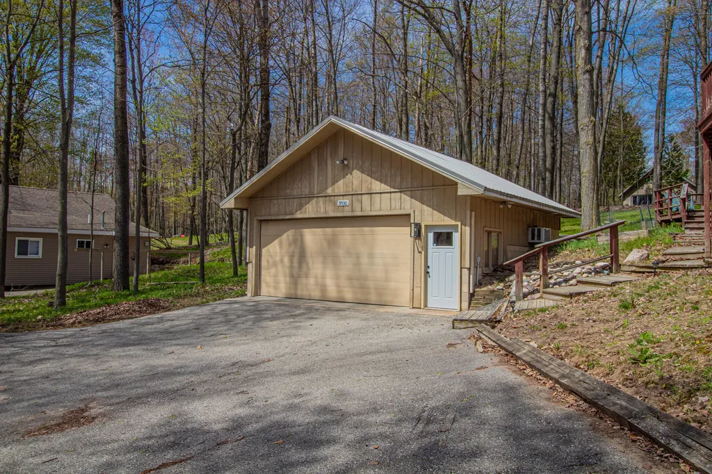 9530 Golf Port Drive Morton Township MI 49346
