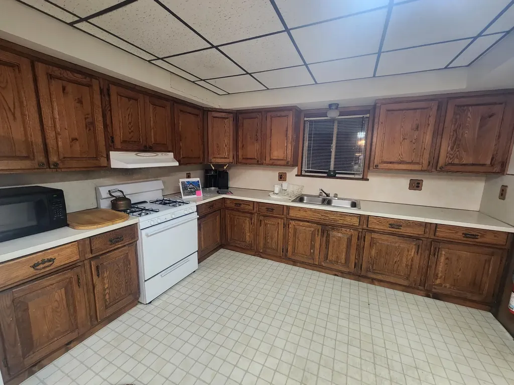 4650 Gambling Trail Hamilton Township MI 48625