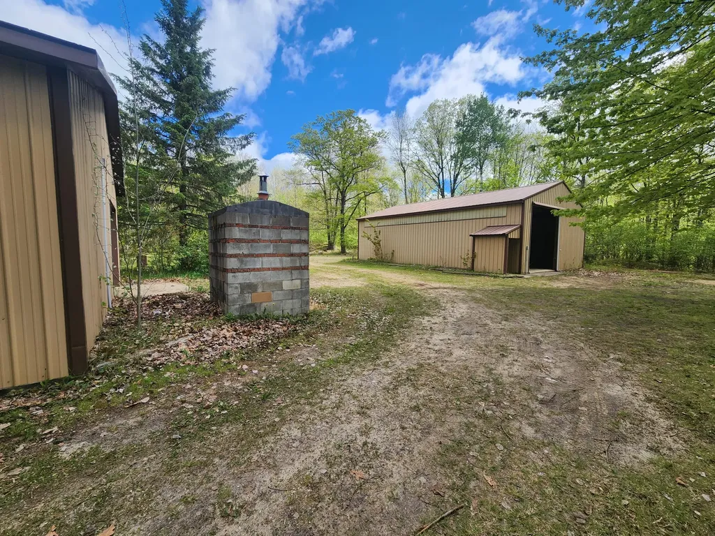 4650 Gambling Trail Hamilton Township MI 48625