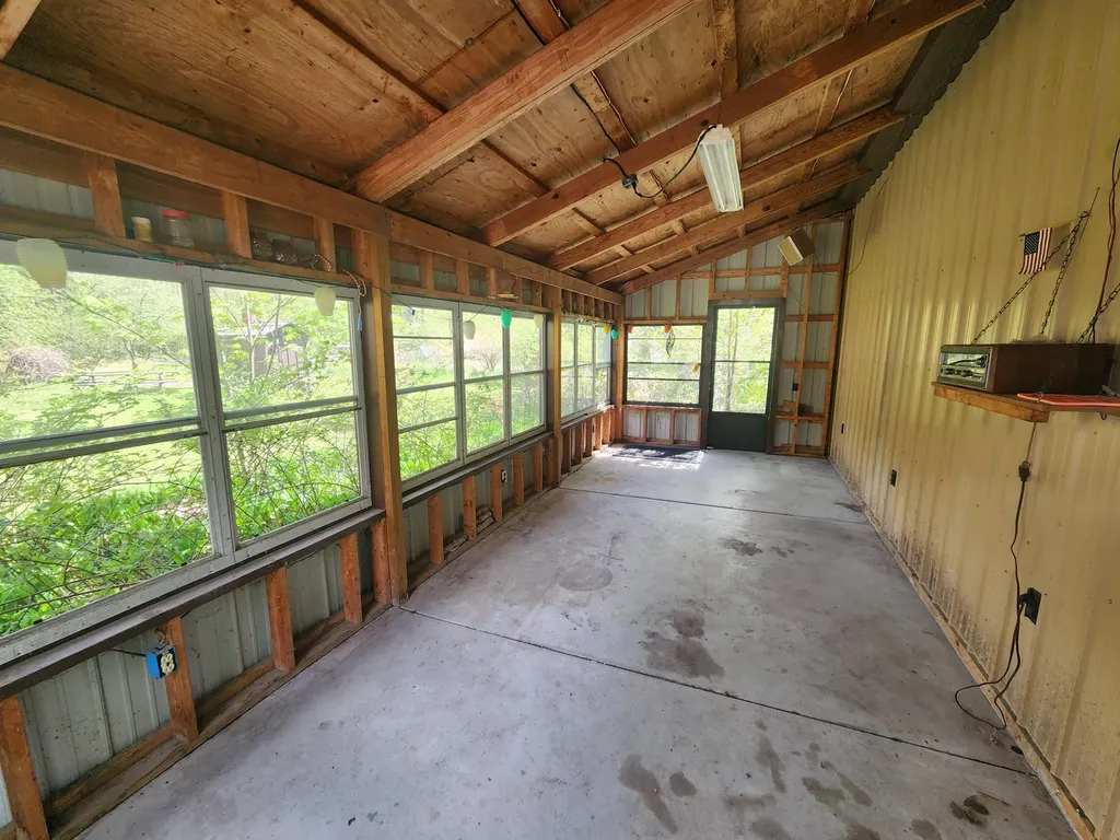 4650 Gambling Trail Hamilton Township MI 48625