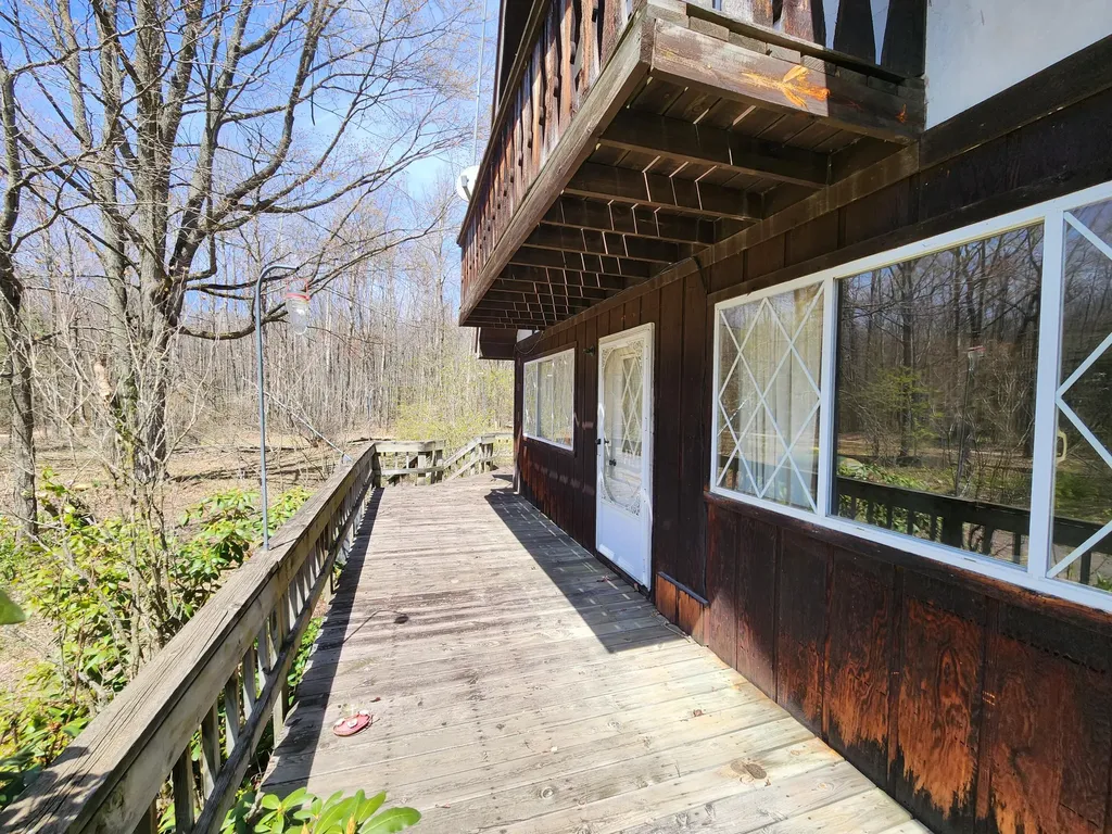 4650 Gambling Trail Hamilton Township MI 48625