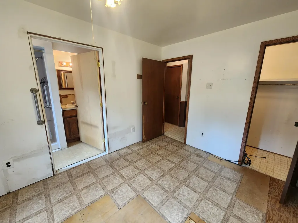 4650 Gambling Trail Hamilton Township MI 48625