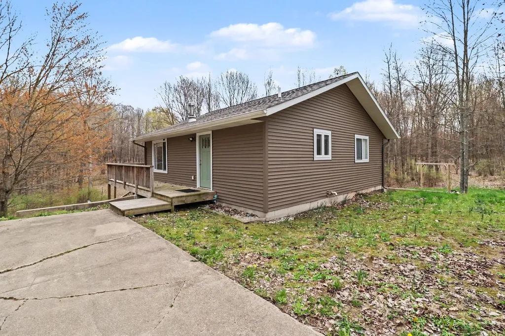 7415 E Anthony Road Logan Township MI 49402