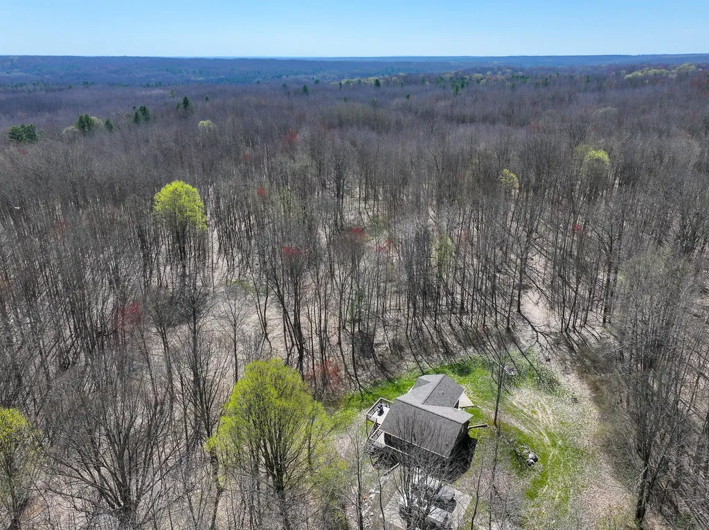 7415 E Anthony Road Logan Township MI 49402