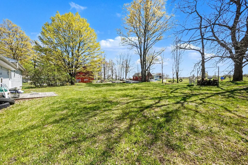 17845 7 Mile Road Cedar Township MI 49677