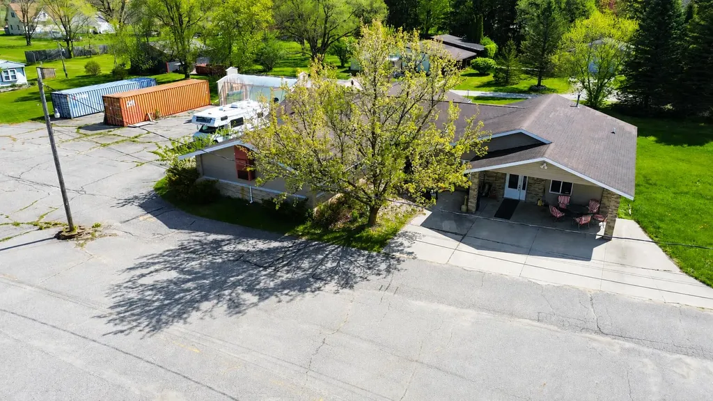 6065 Howard City Edmore Road Richland Township MI 48891