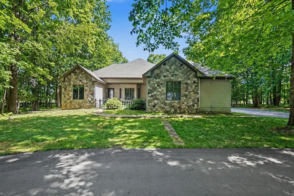 9980 Sunset Drive Morton Township MI 49346