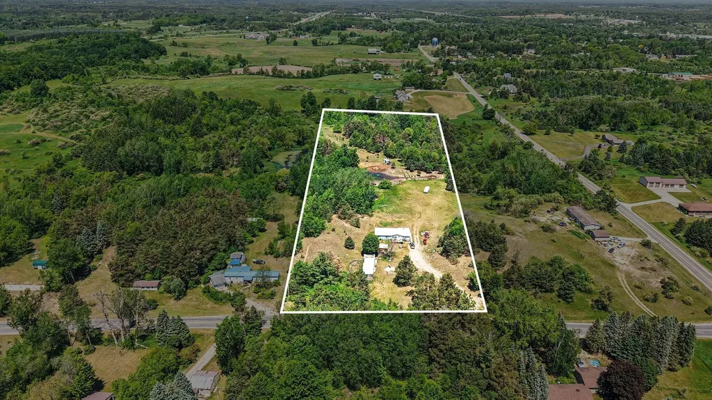 22092 3 Mile Road Richmond Township MI 49677