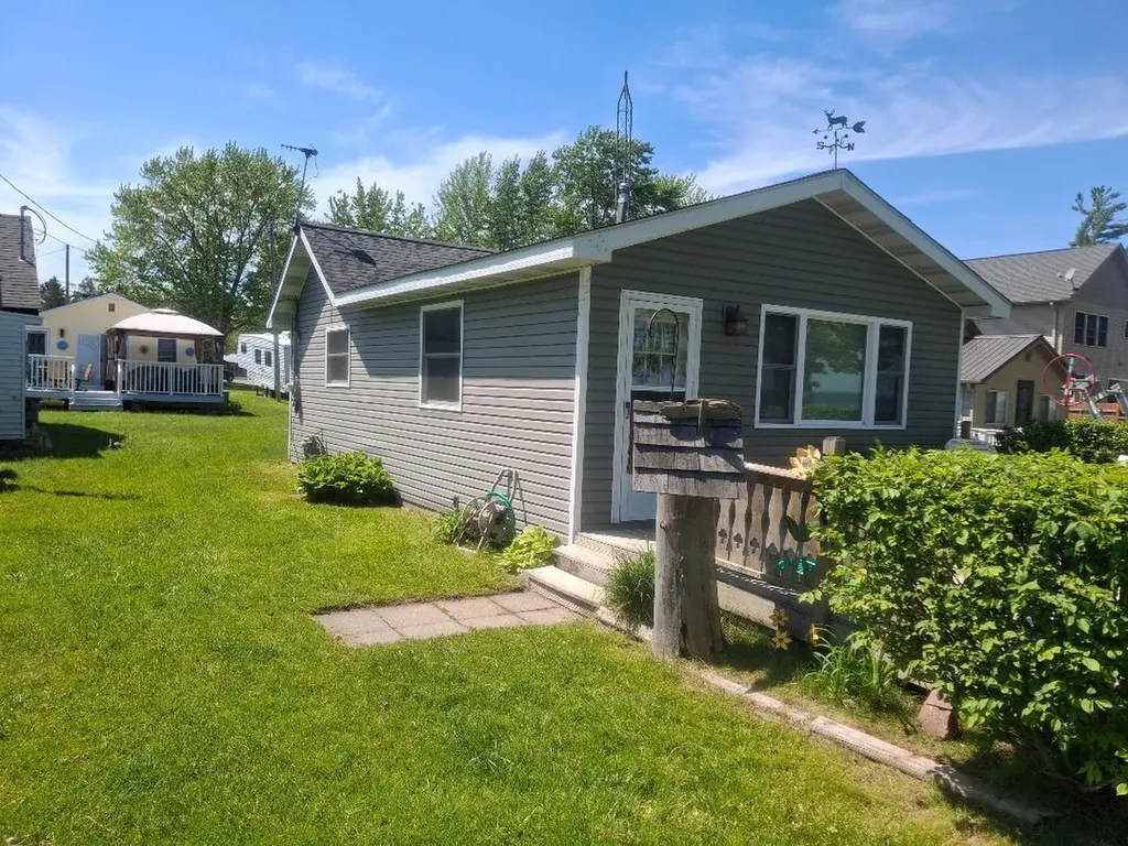 6434 W Houghton Lake Drive Roscommon Township MI 48629