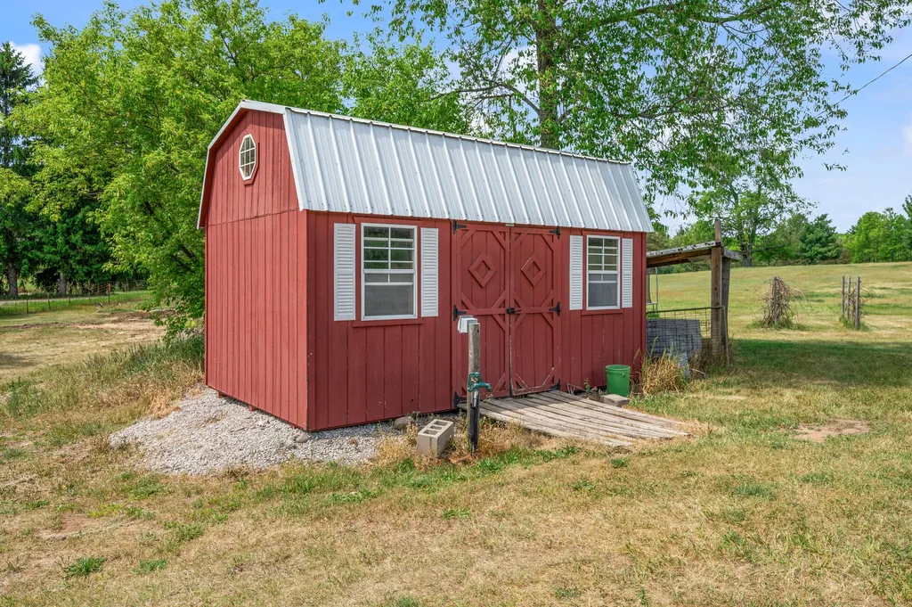 5304 W 48 Road Henderson Township MI 49601