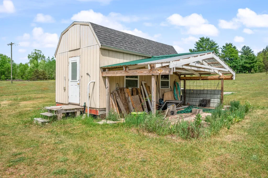 5304 W 48 Road Henderson Township MI 49601