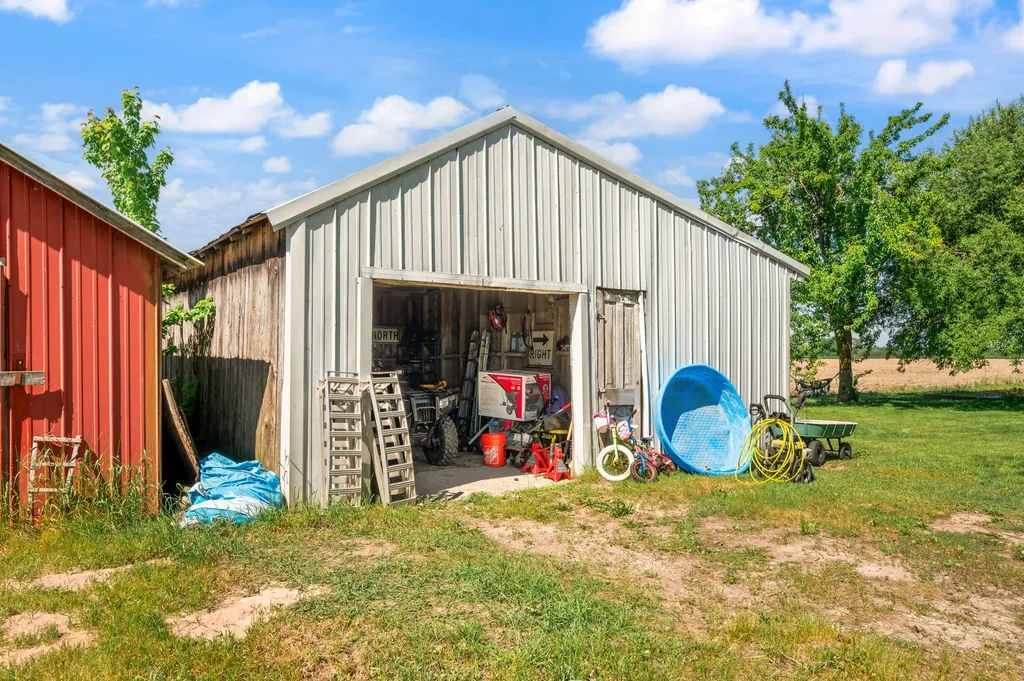 2079 E Stoney Corners Road Clam Union Township MI 49657