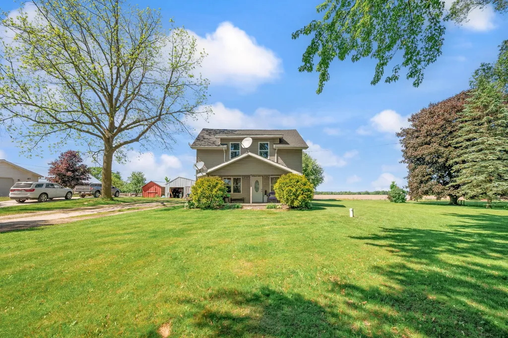 2079 E Stoney Corners Road Clam Union Township MI 49657
