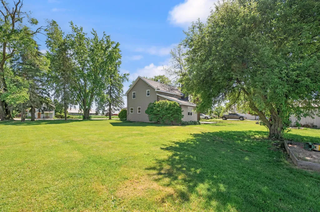 2079 E Stoney Corners Road Clam Union Township MI 49657