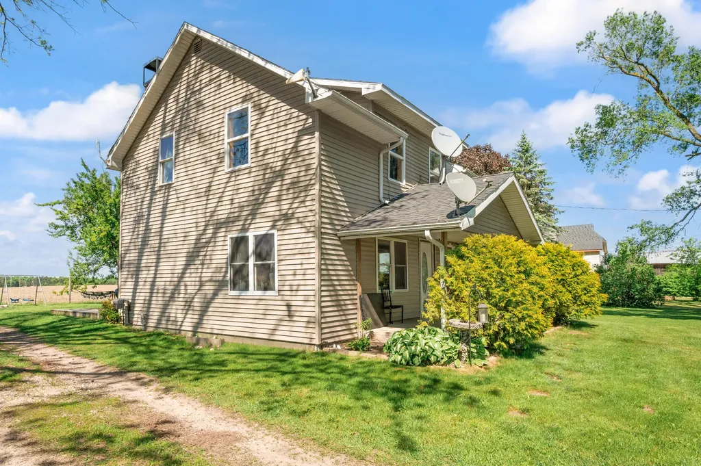 2079 E Stoney Corners Road Clam Union Township MI 49657