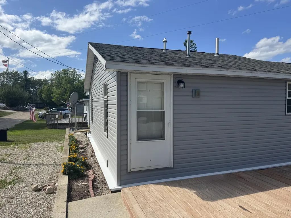 9388 S Lake Drive Evart Township MI 49631