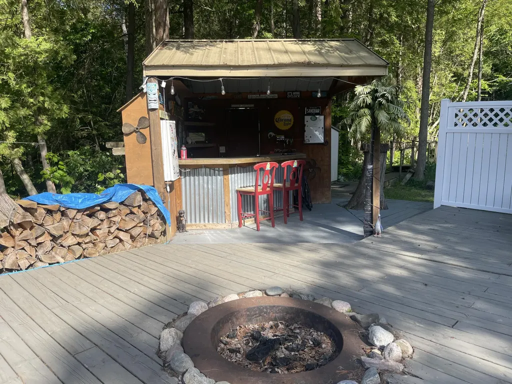 4629 S Croton Hardy Drive Big Prairie Township MI 49337