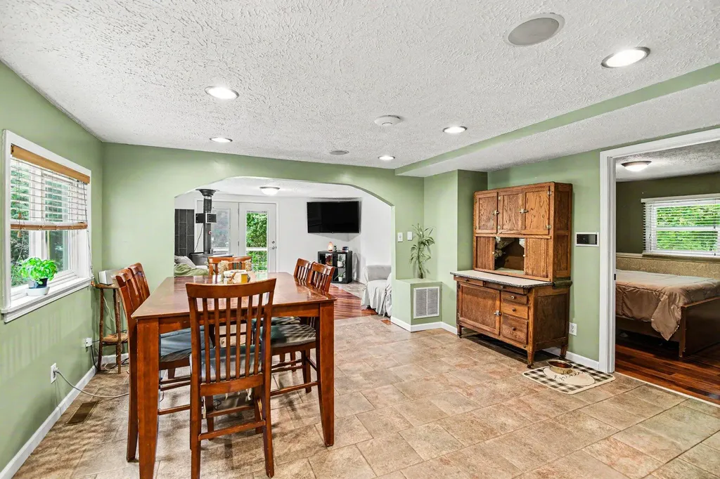 4477 104th Avenue Cheshire Township MI 49010