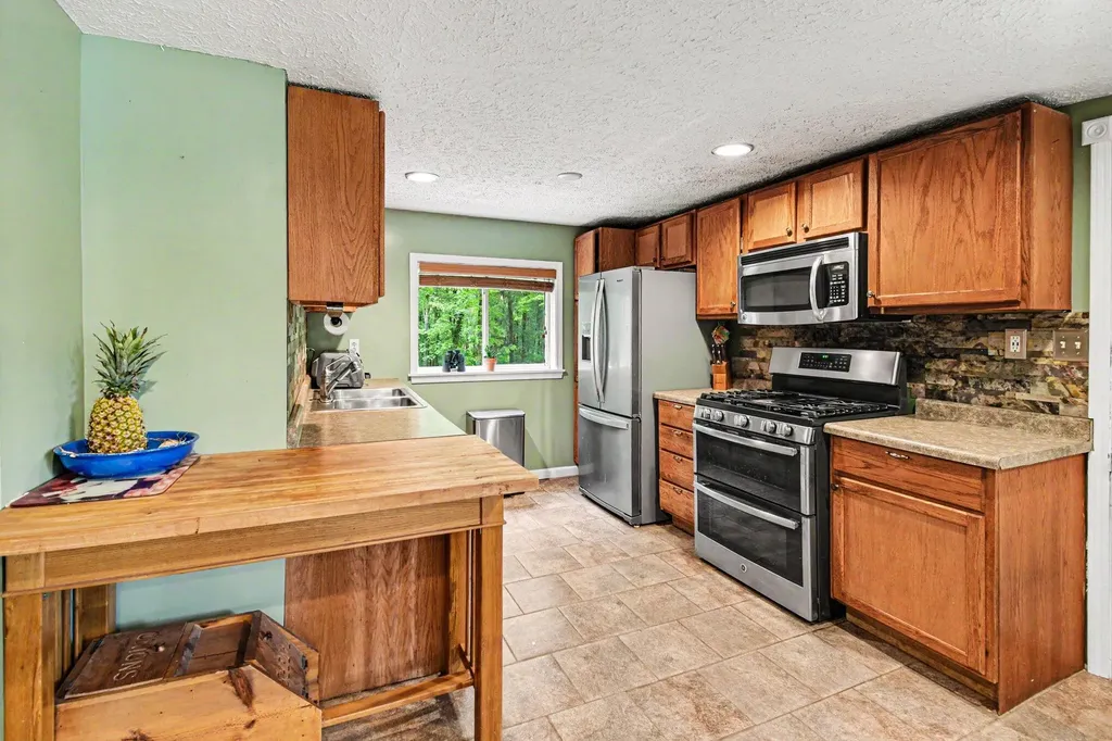 4477 104th Avenue Cheshire Township MI 49010