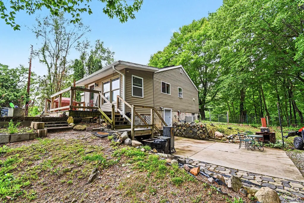 4477 104th Avenue Cheshire Township MI 49010