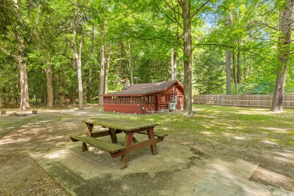 1464 E Gardner Avenue Brooks Township MI 49337
