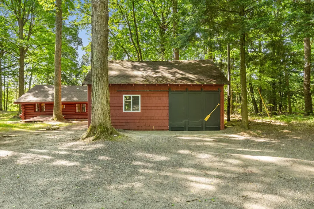 1464 E Gardner Avenue Brooks Township MI 49337