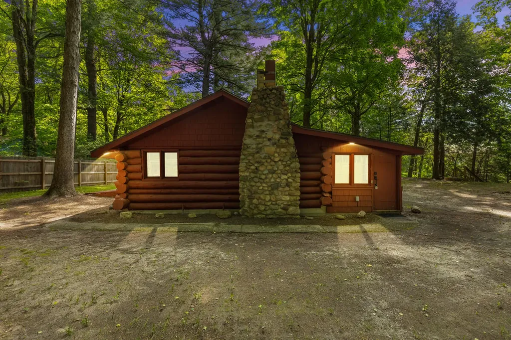 1464 E Gardner Avenue Brooks Township MI 49337