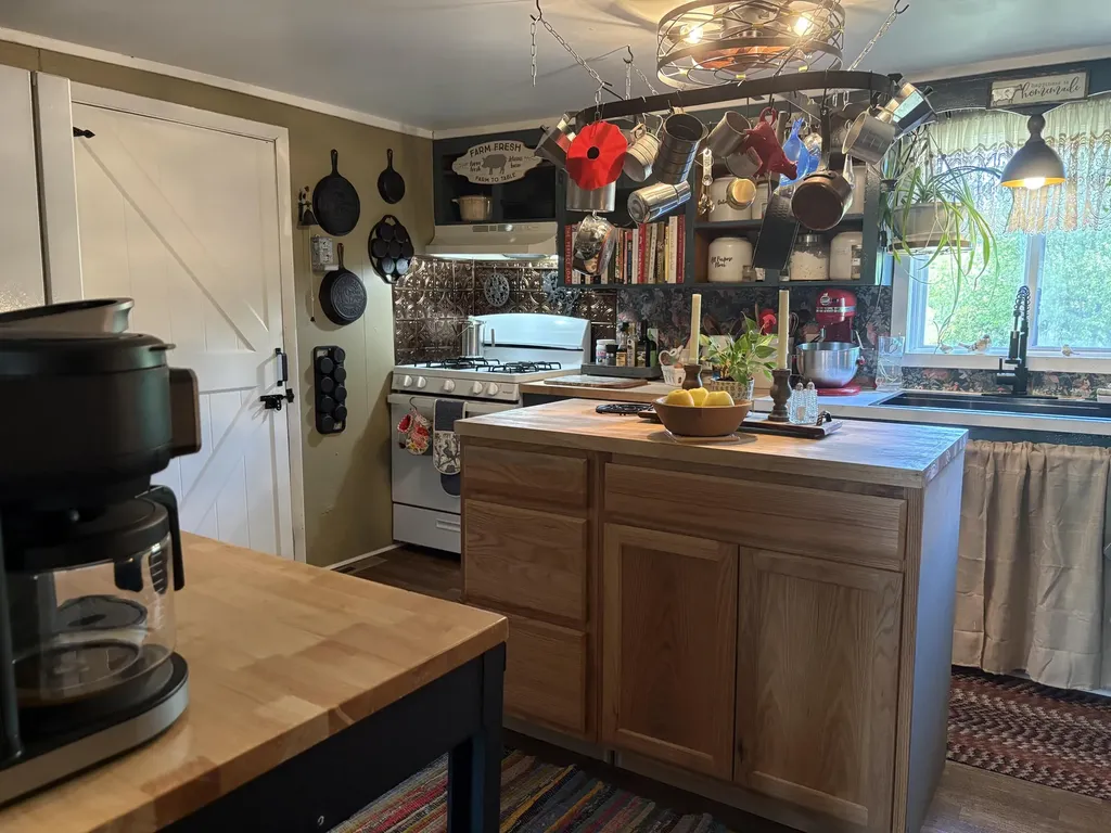 8465 S Michcon Avenue Pleasant Plains Township MI 49304