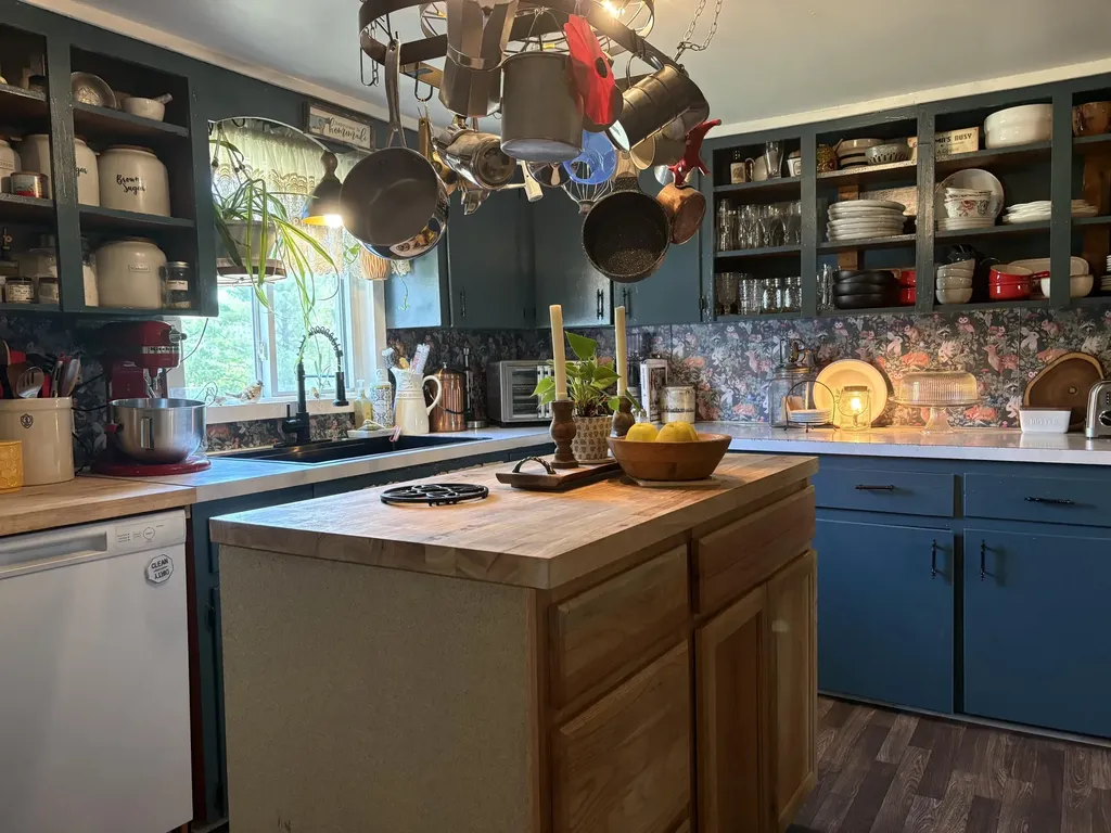 8465 S Michcon Avenue Pleasant Plains Township MI 49304