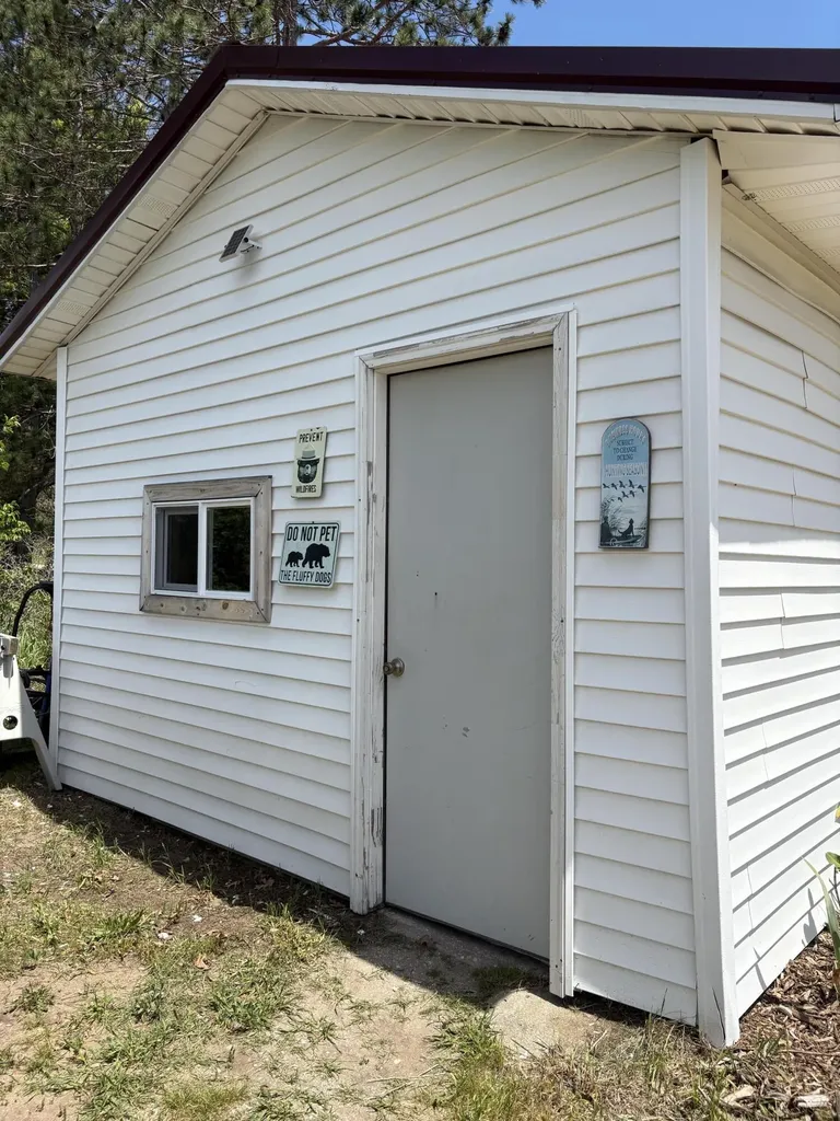 8465 S Michcon Avenue Pleasant Plains Township MI 49304