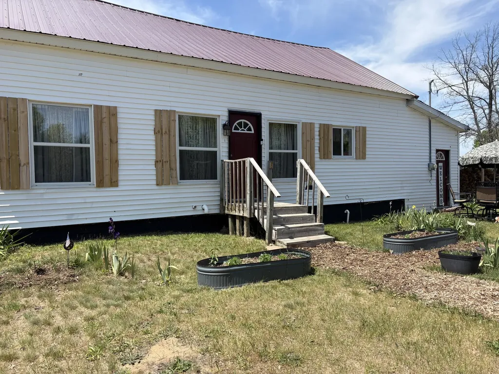 8465 S Michcon Avenue Pleasant Plains Township MI 49304