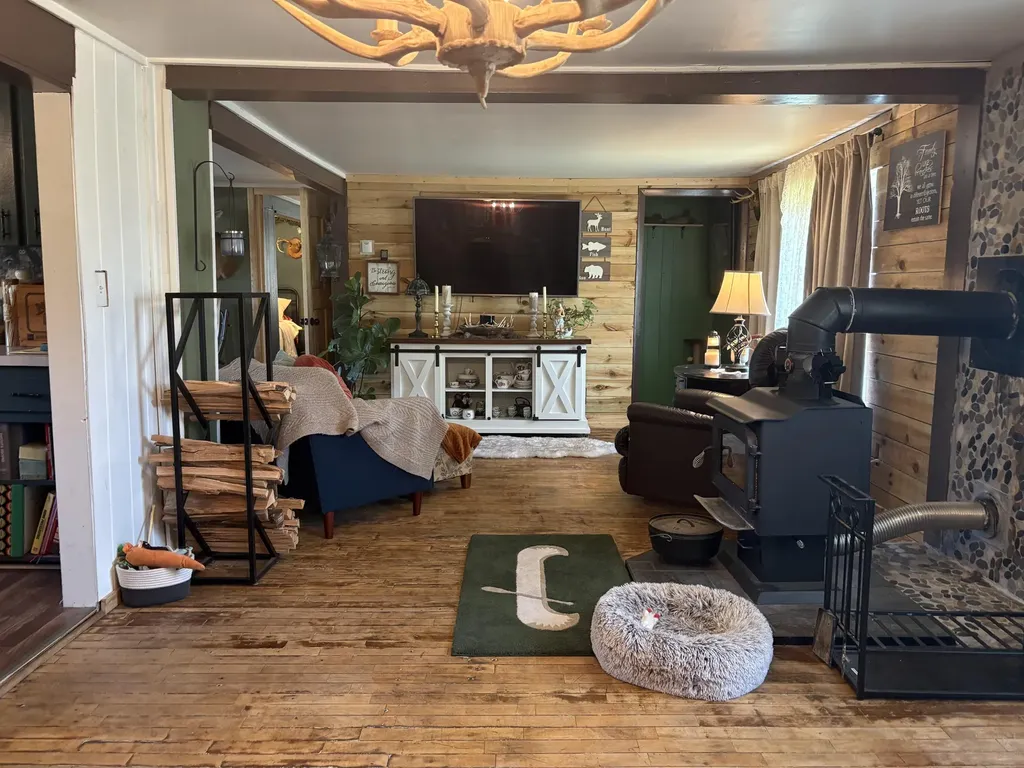 8465 S Michcon Avenue Pleasant Plains Township MI 49304