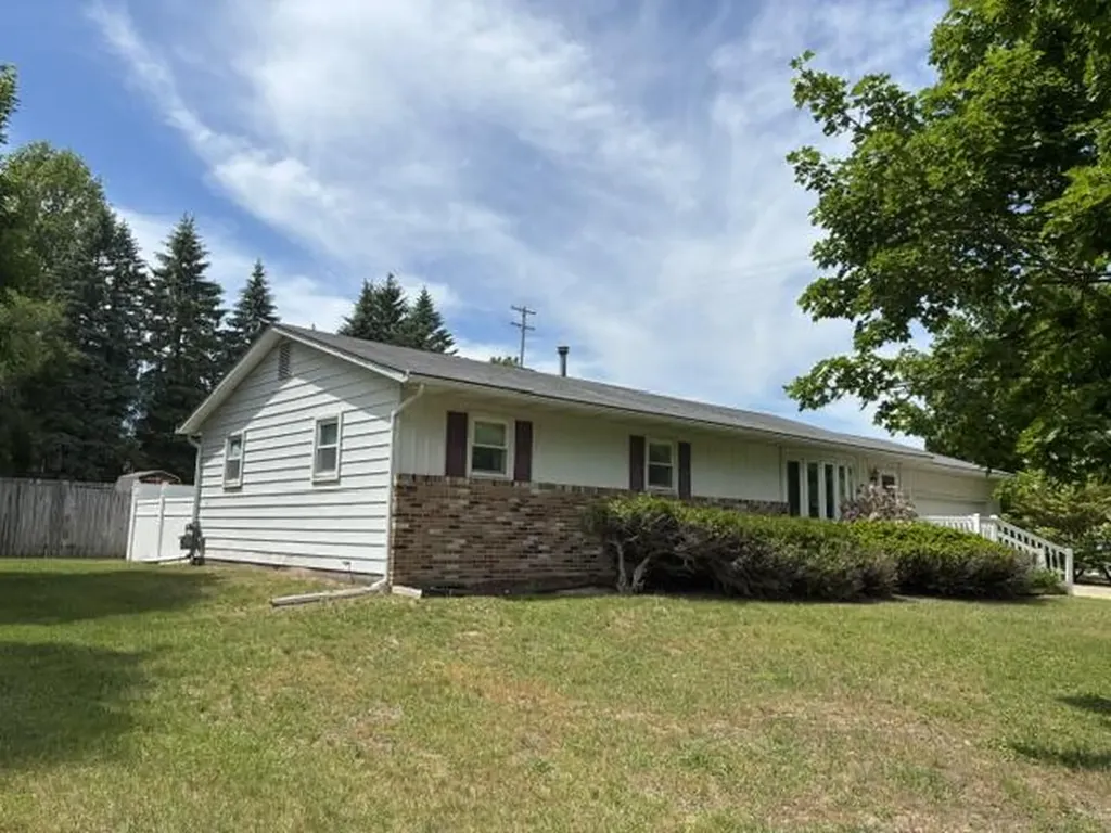 504 Mecosta Avenue Big Rapids City MI 49307