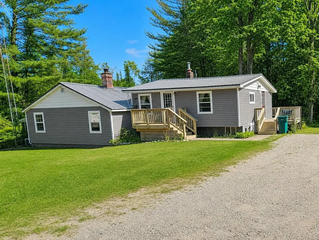 3119 W Maple Grove Road Surrey Township MI 48622